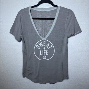 Lululemon Size 6 Sweat Life Gray Athletic V-Neck Running Shirt Ruched Graphic